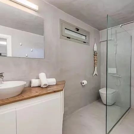Πανσιόν Offers An Unparalleled Blend Of Privacy And Comfort ! Πευκοχώρι